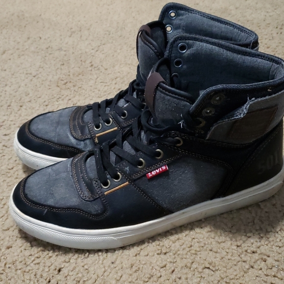Levi's High Tops - Picture 2 of 4